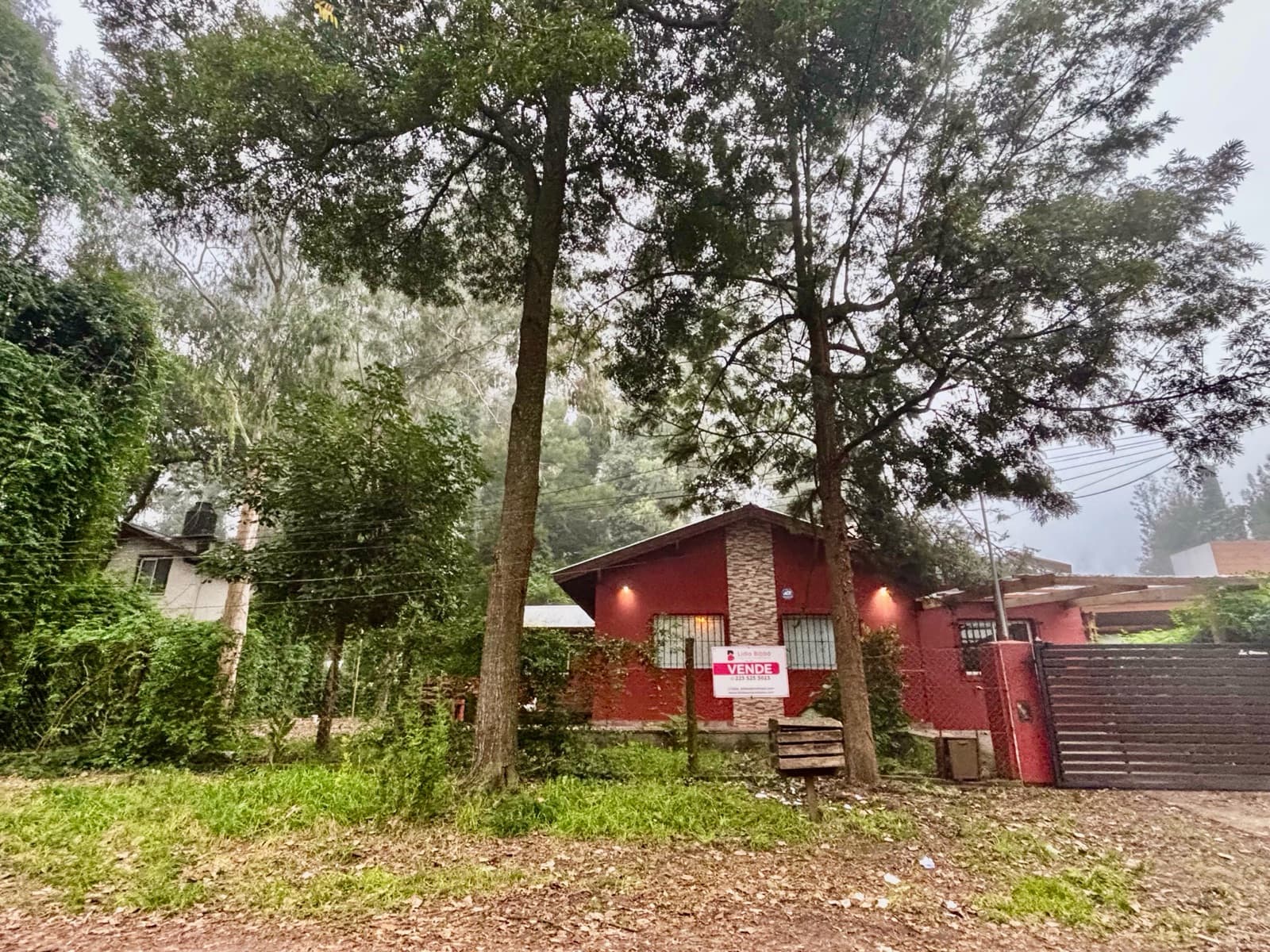 CASA de 115M2 sobre lote de 428m2 en BOSQUE PERALTA RAMOS